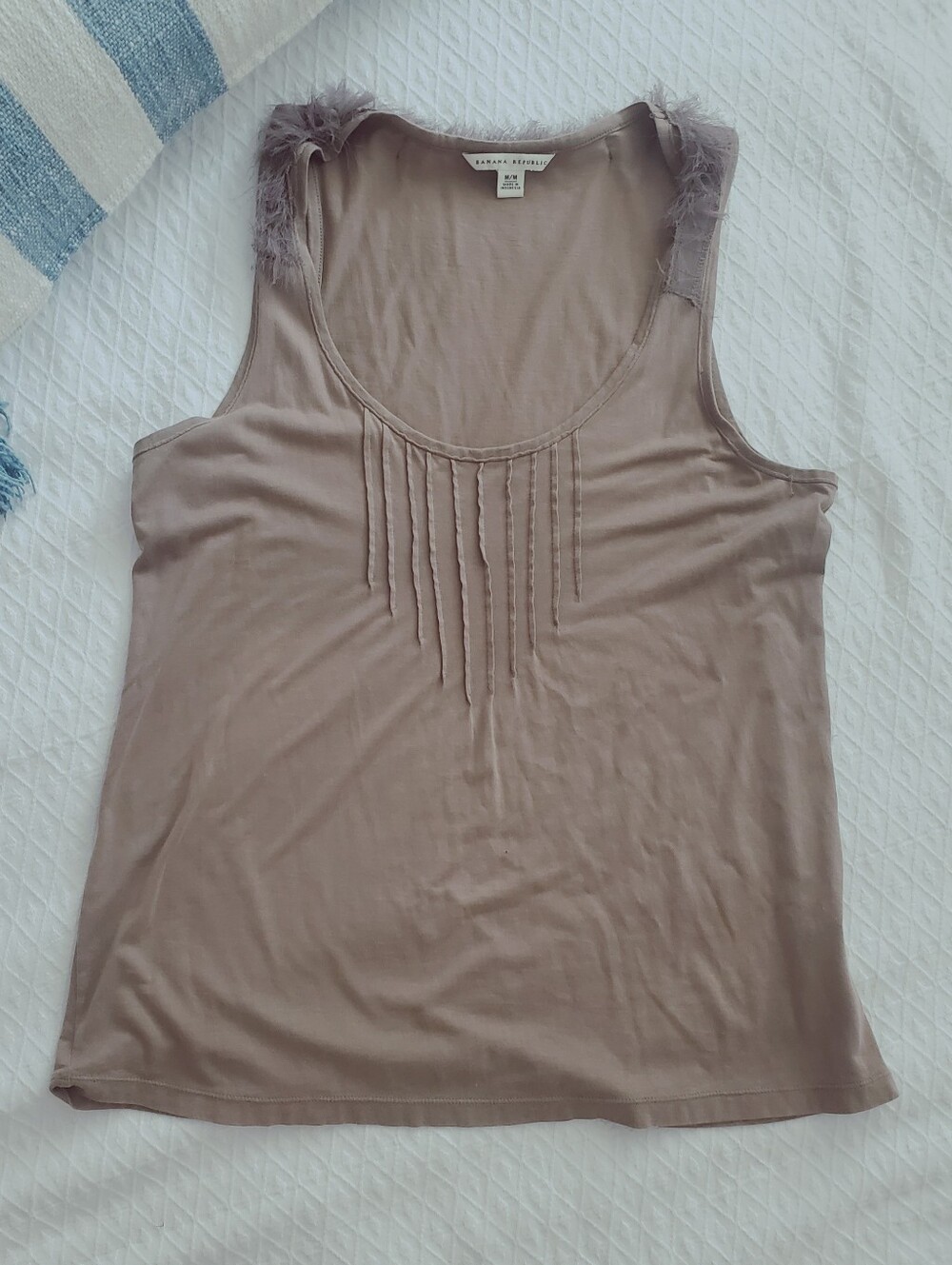 BANANA REPUBLIC- Ashy Taupe Feather-Trim Pintuck Tank